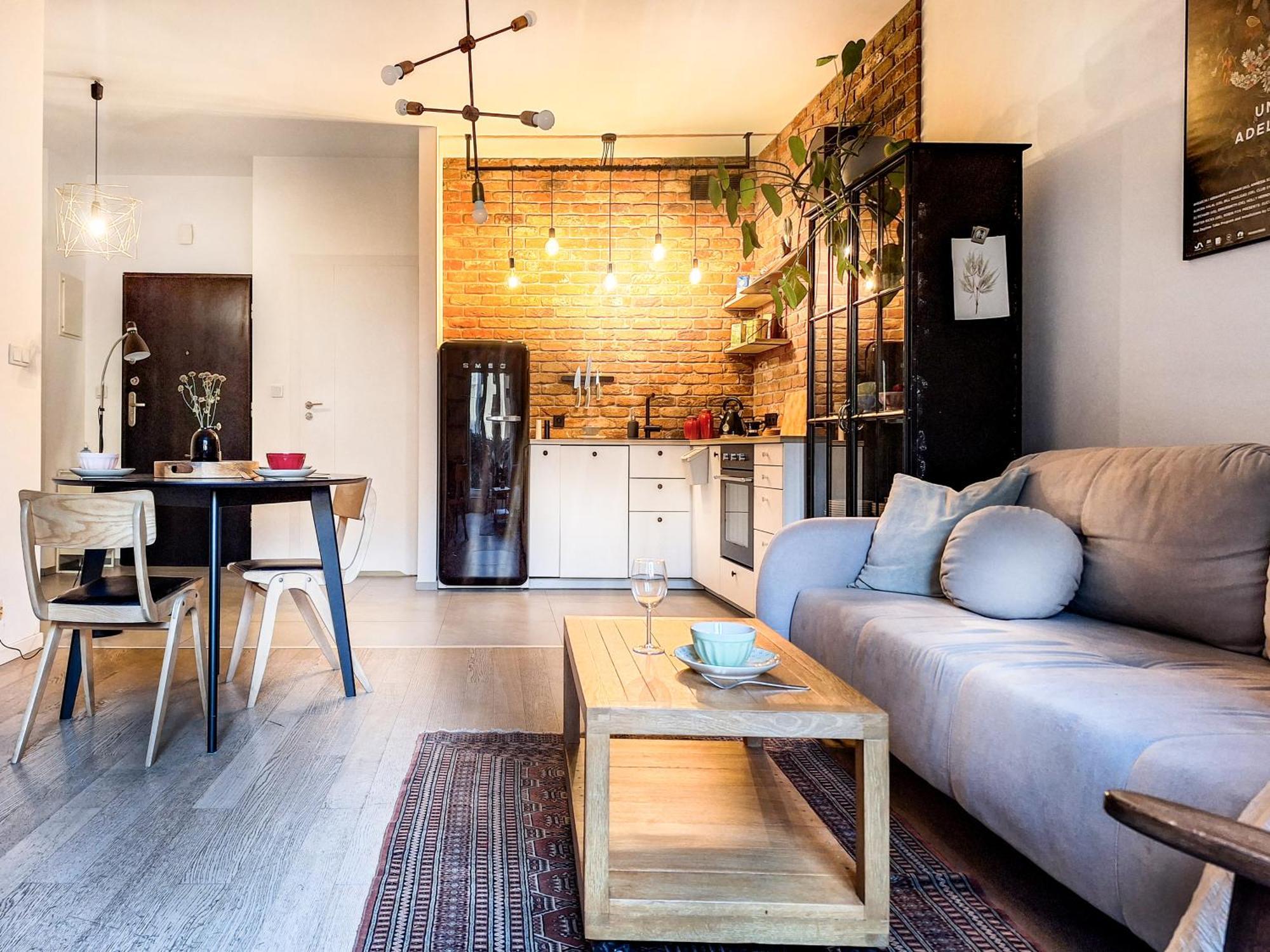 1-bedroom With Private Garden, Old Town Apartament