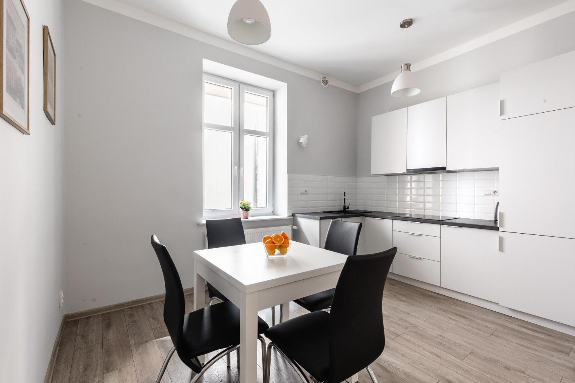 Starowislna 1, Main Square Apartment *
