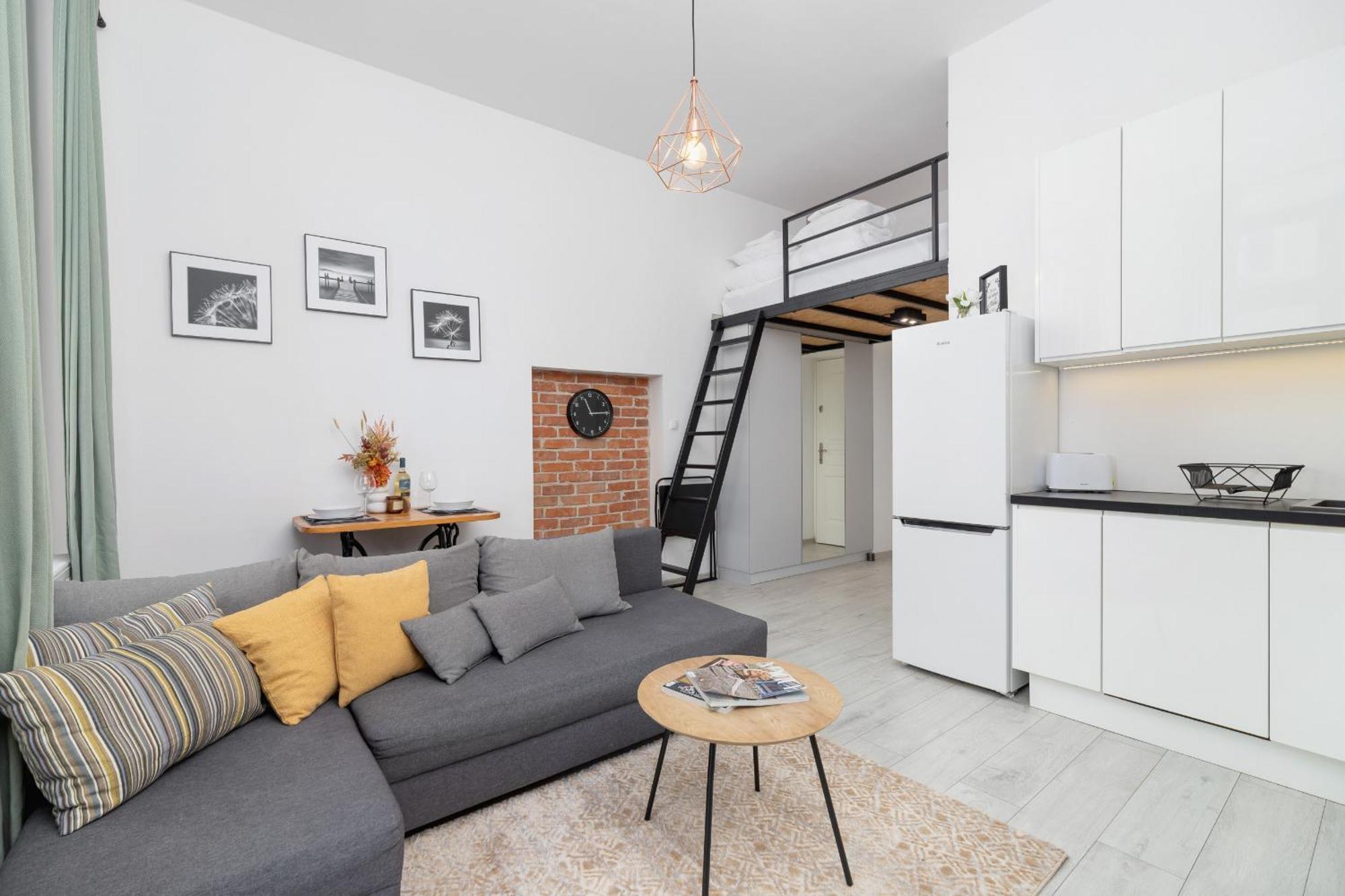 Apartment Comfortable And Elegant Studio With Balcony For 4 People In Cracow By Renters