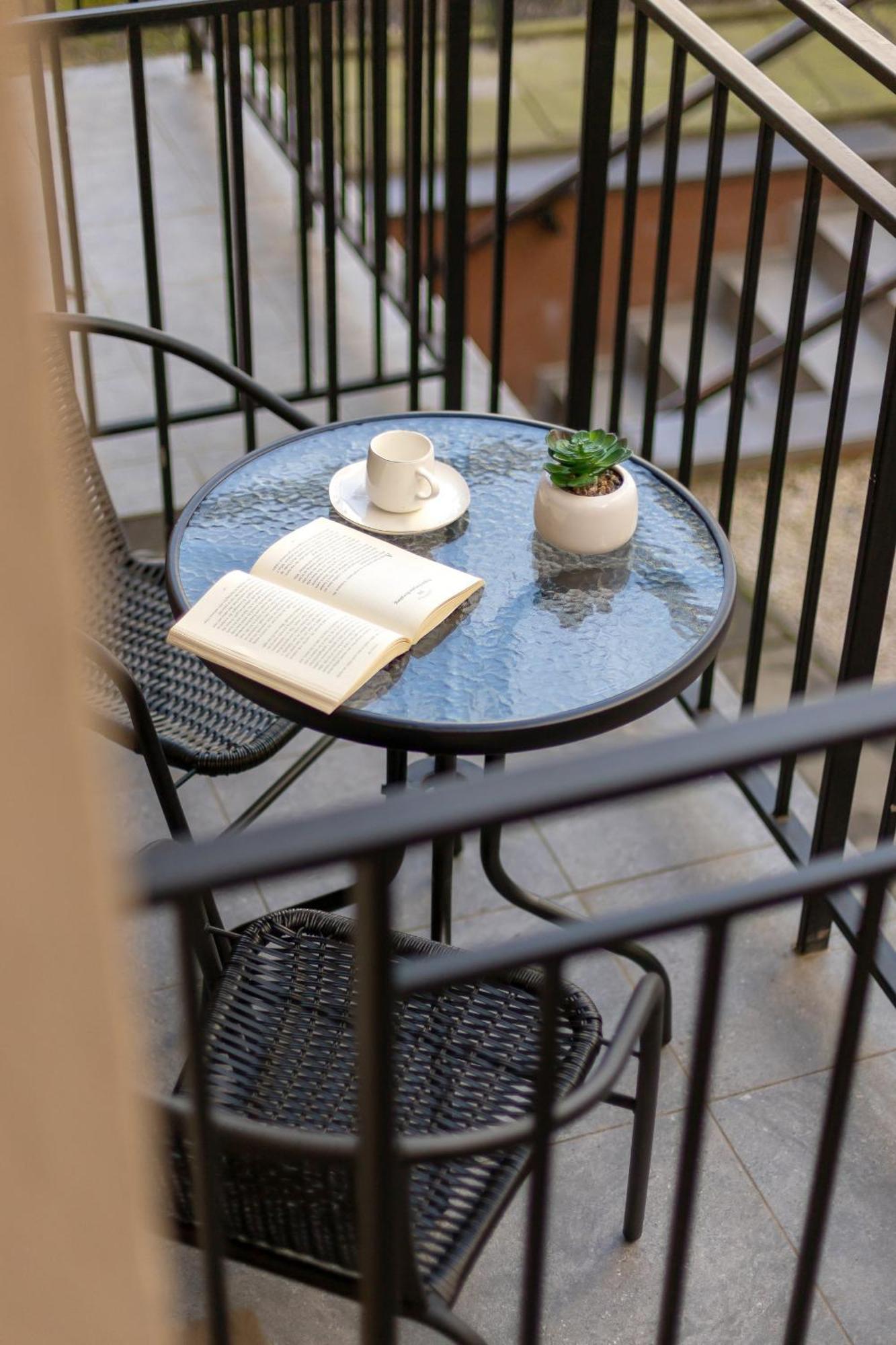 Apartment Comfortable And Elegant Studio With Balcony For 4 People In Cracow By Renters