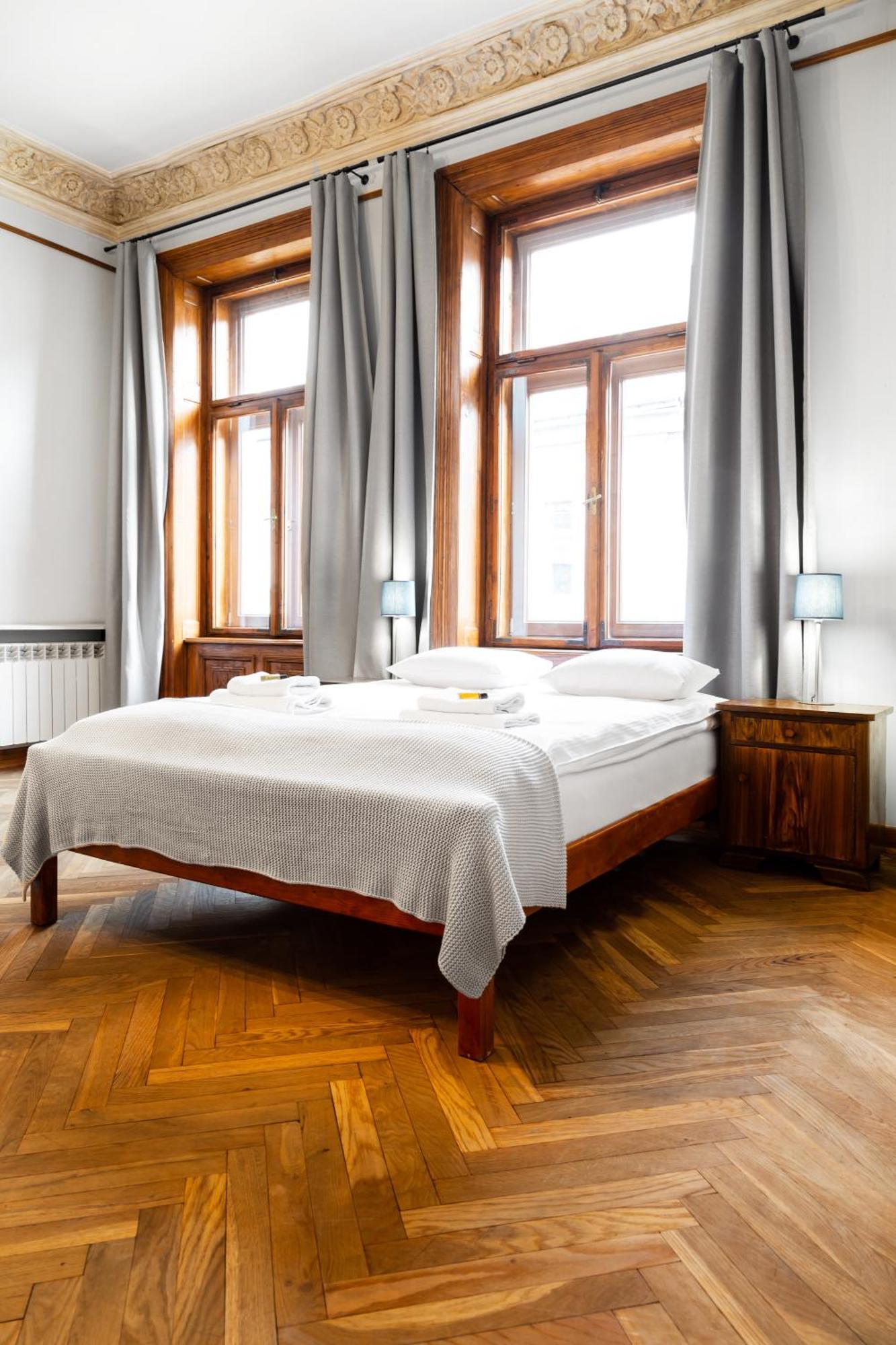 Magnificent Zyblikiewicza 11a, Location Apartment