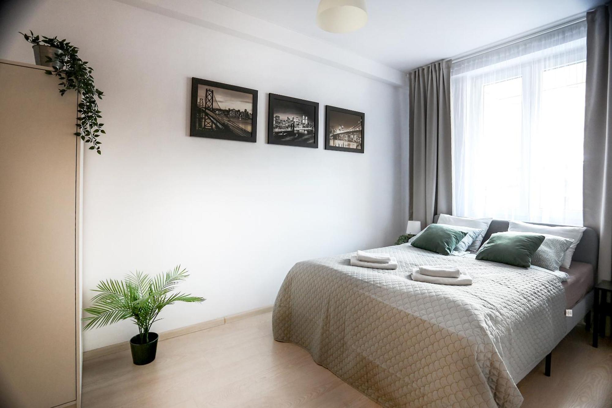 Fully-furnished With Air Conditioning For Families, Cracow Old Town Krakau