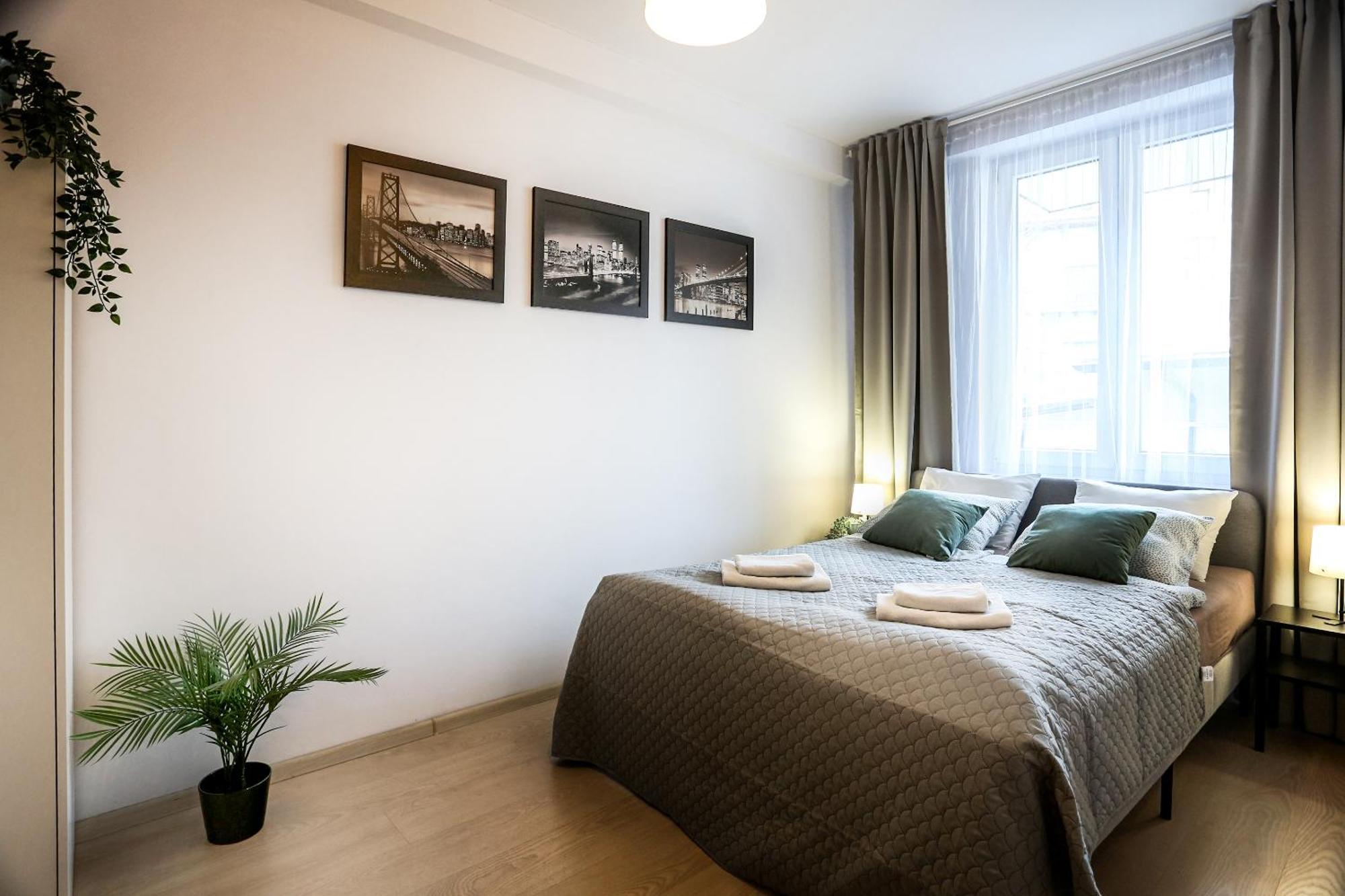 Fully-furnished With Air Conditioning For Families, Cracow Old Town Appartement