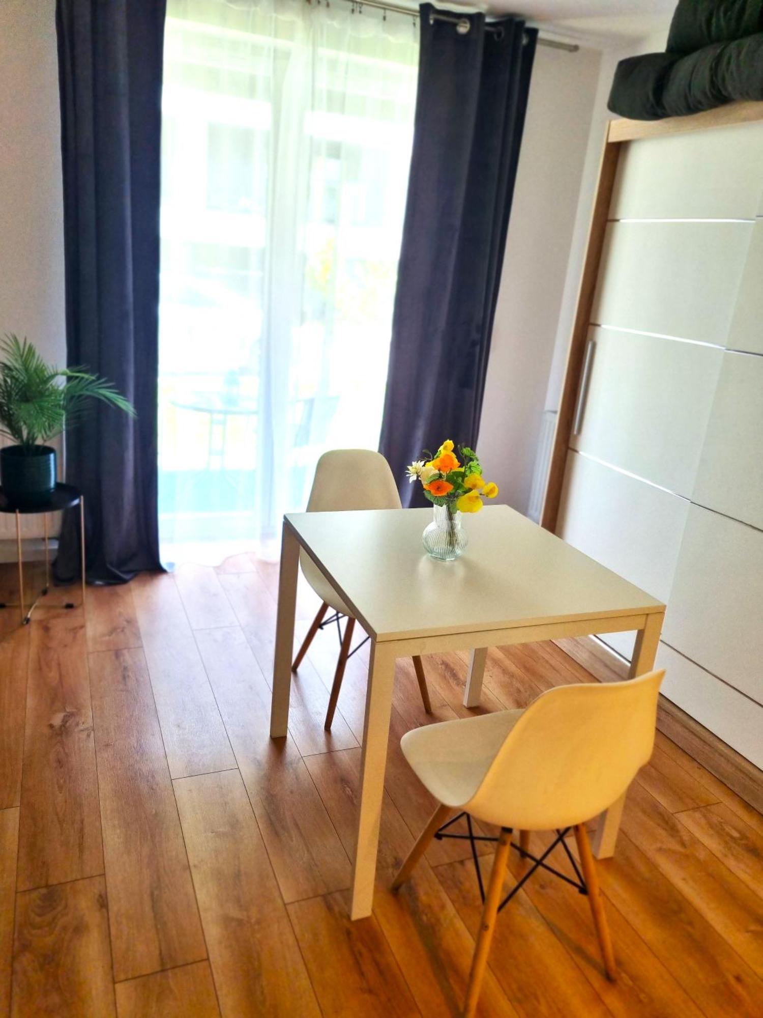 Apartment Apartament Dla 2 Osob Przy Plywajacych Basenach Zakrzowek Krakow