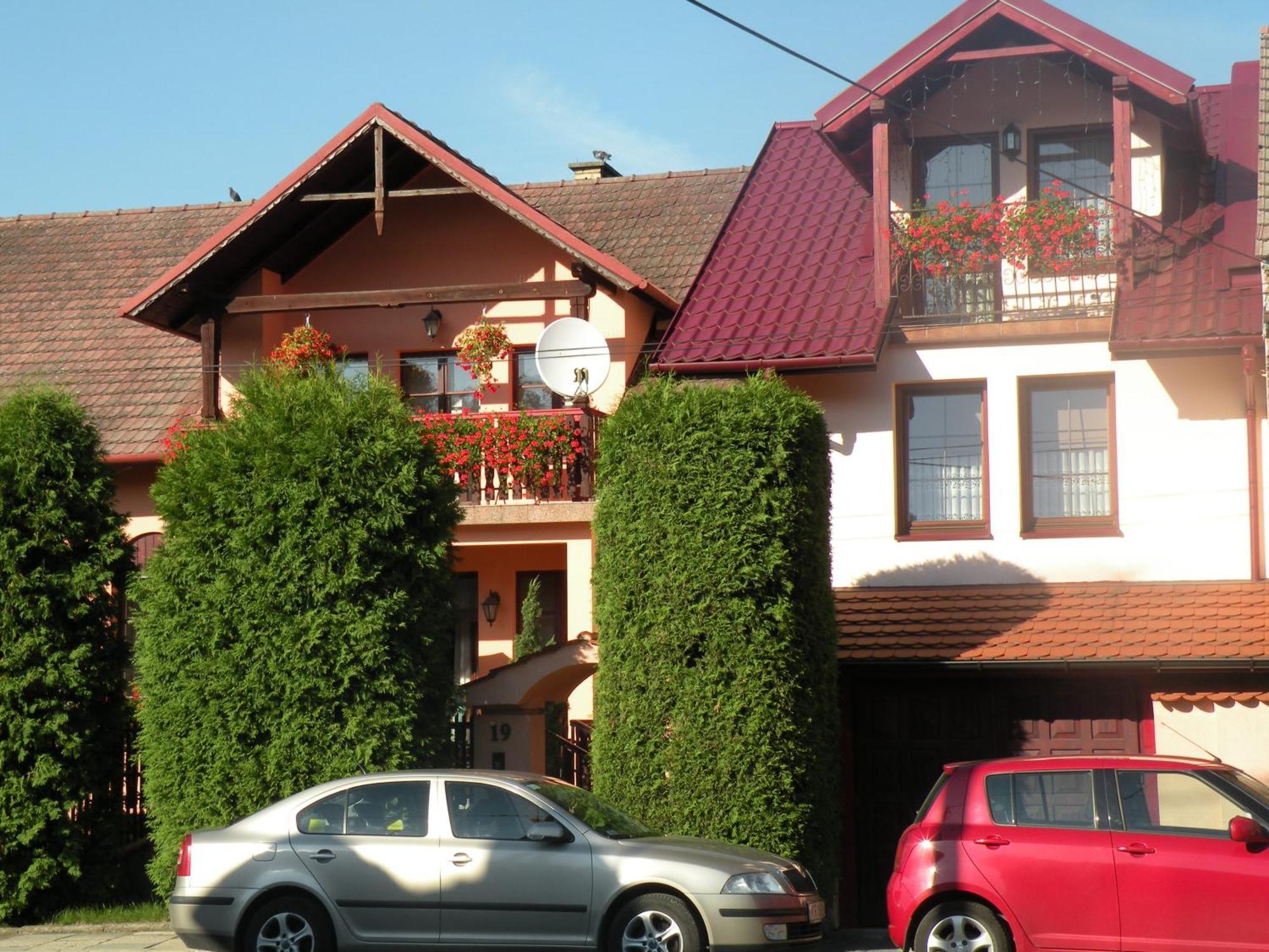 Bed & Breakfast Dom Pod Tujami *
