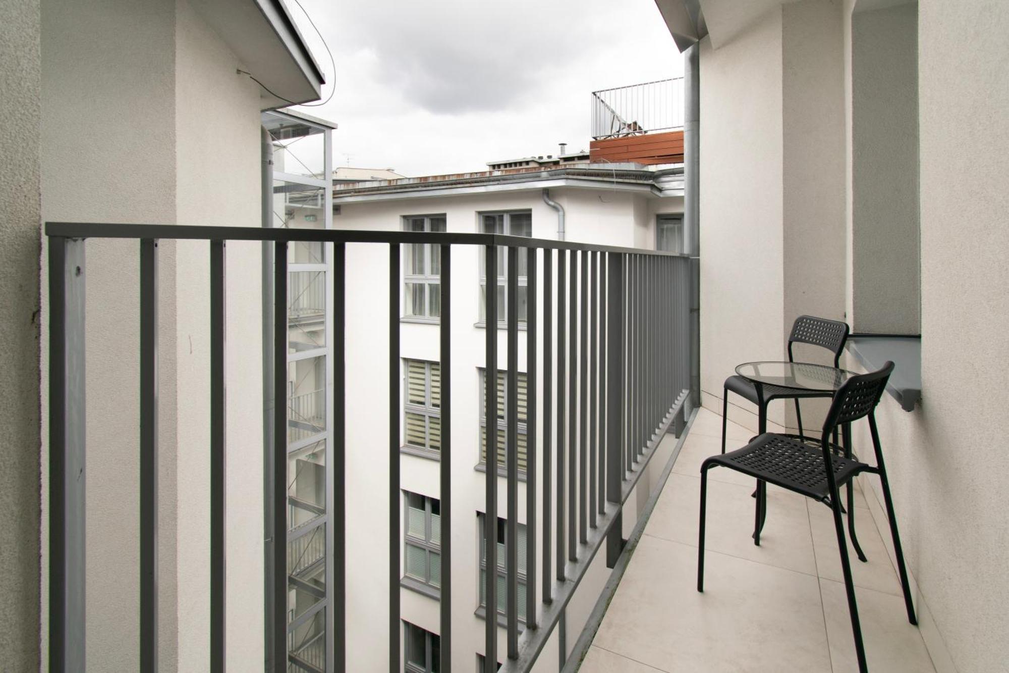 Contemporary Pilsudskiego Street Cracóvia