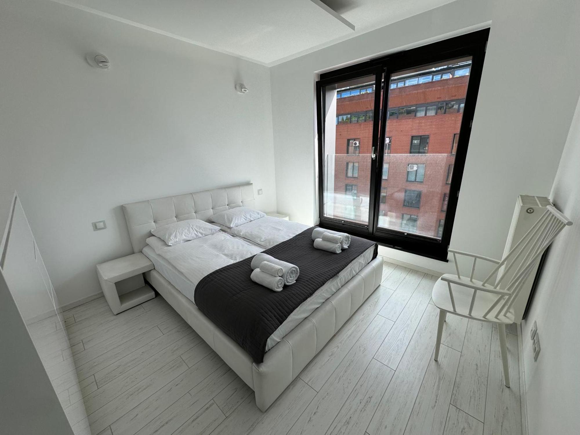 Apartment Black&white Angel