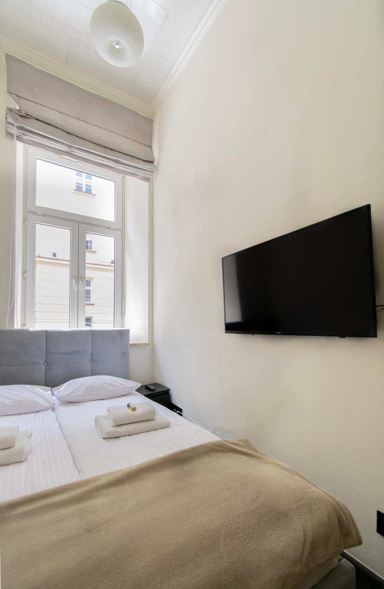 Quiet & High Class Jablonowskich Street Apartment Krakau