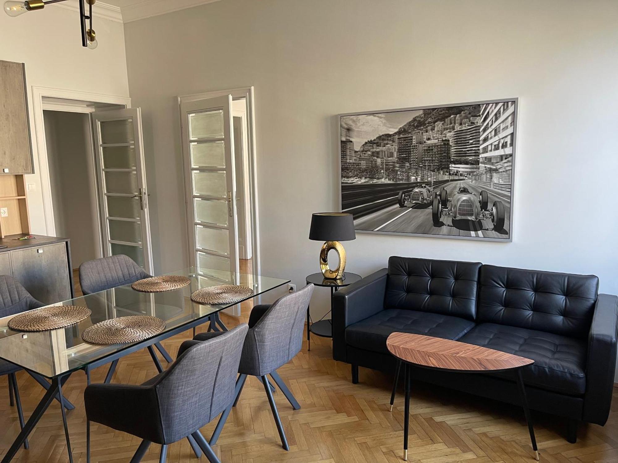 Dunin Majestic 4 Apartment *