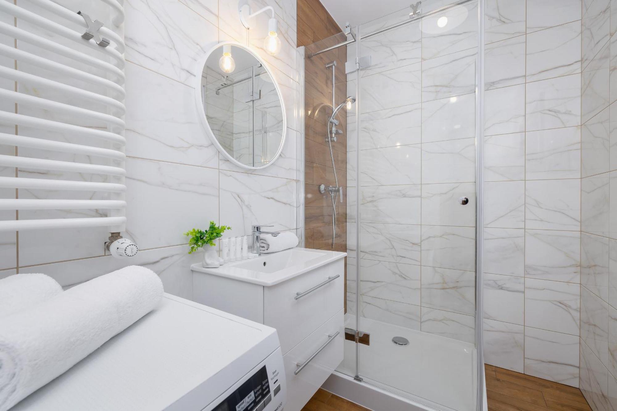 Apartment Stylish Near Tauron Arena By Rent Like