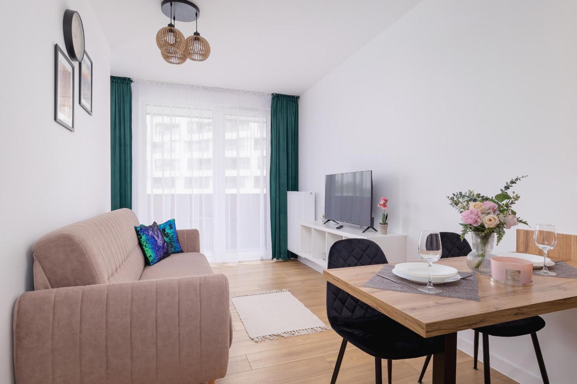 Stylish Near Tauron Arena By Rent Like Apartment