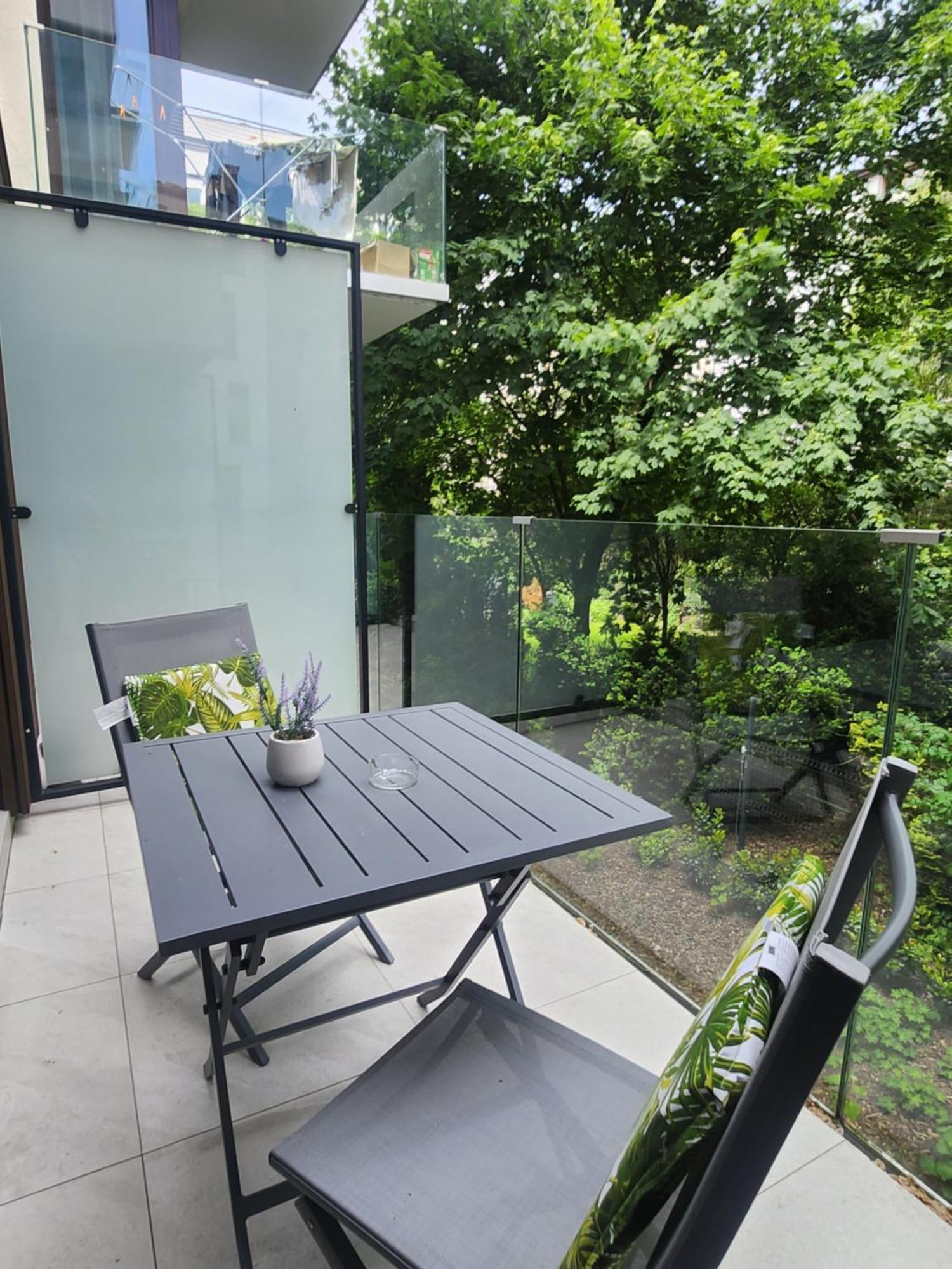 A Charming Loft In The Heart Of With Free Parking