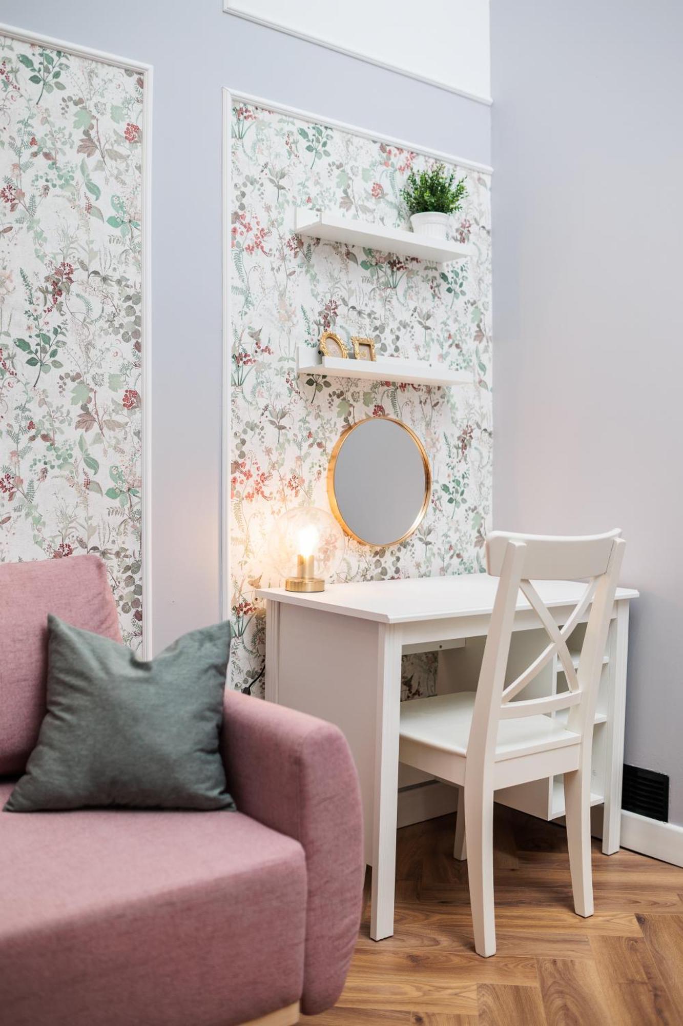 Spacious & Modern 6 Bedroom - Around The Main Market Square - By Upstairs Apartamento *