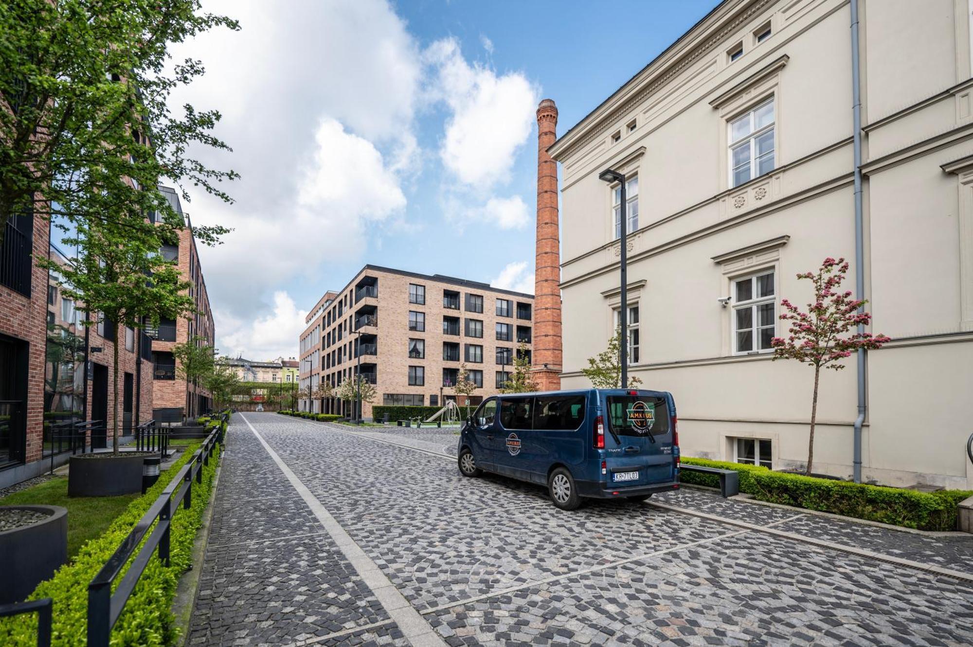 Katania Moxy Te&am Cracow