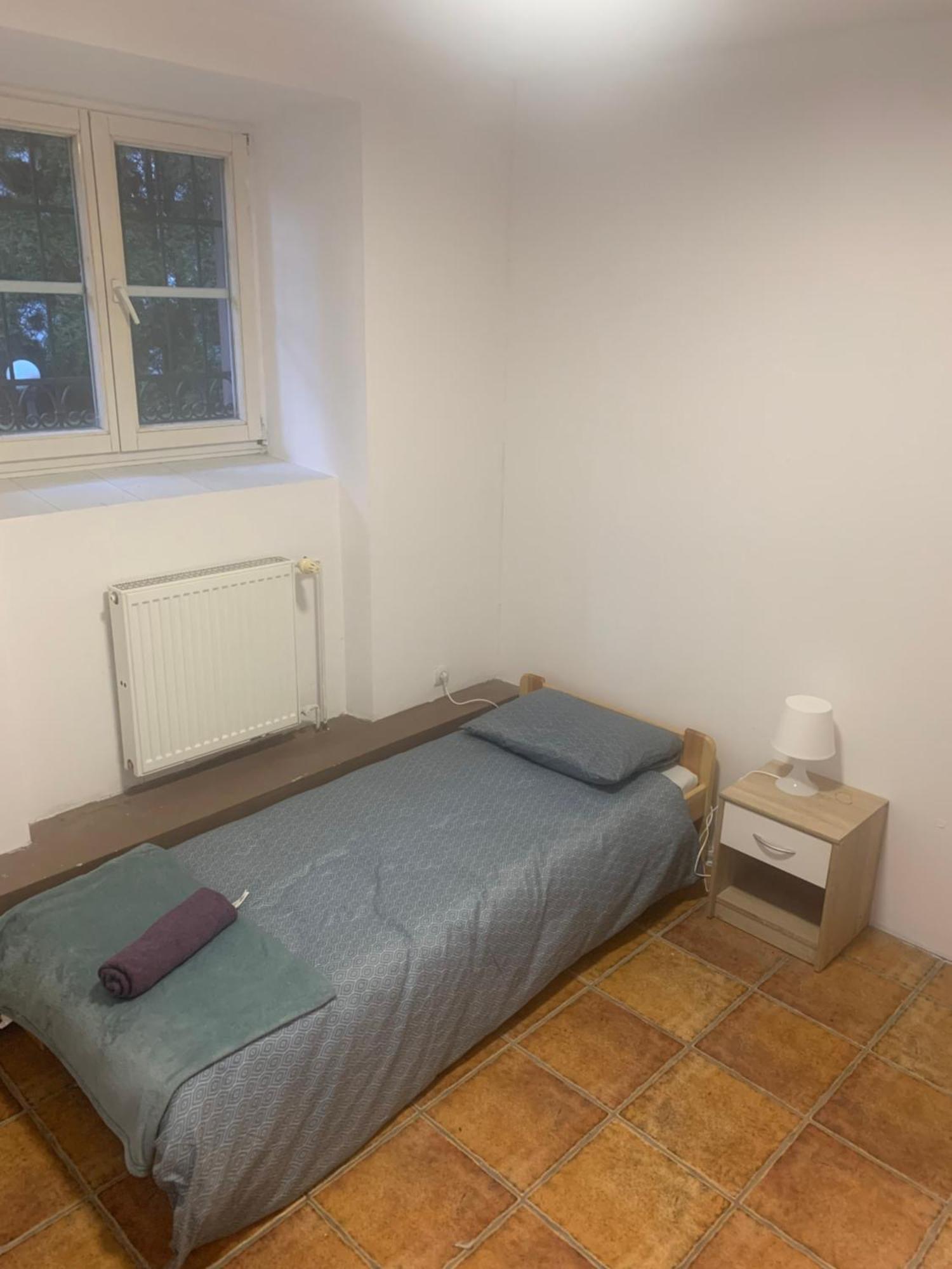 And Affordable In Basement * Krakow
