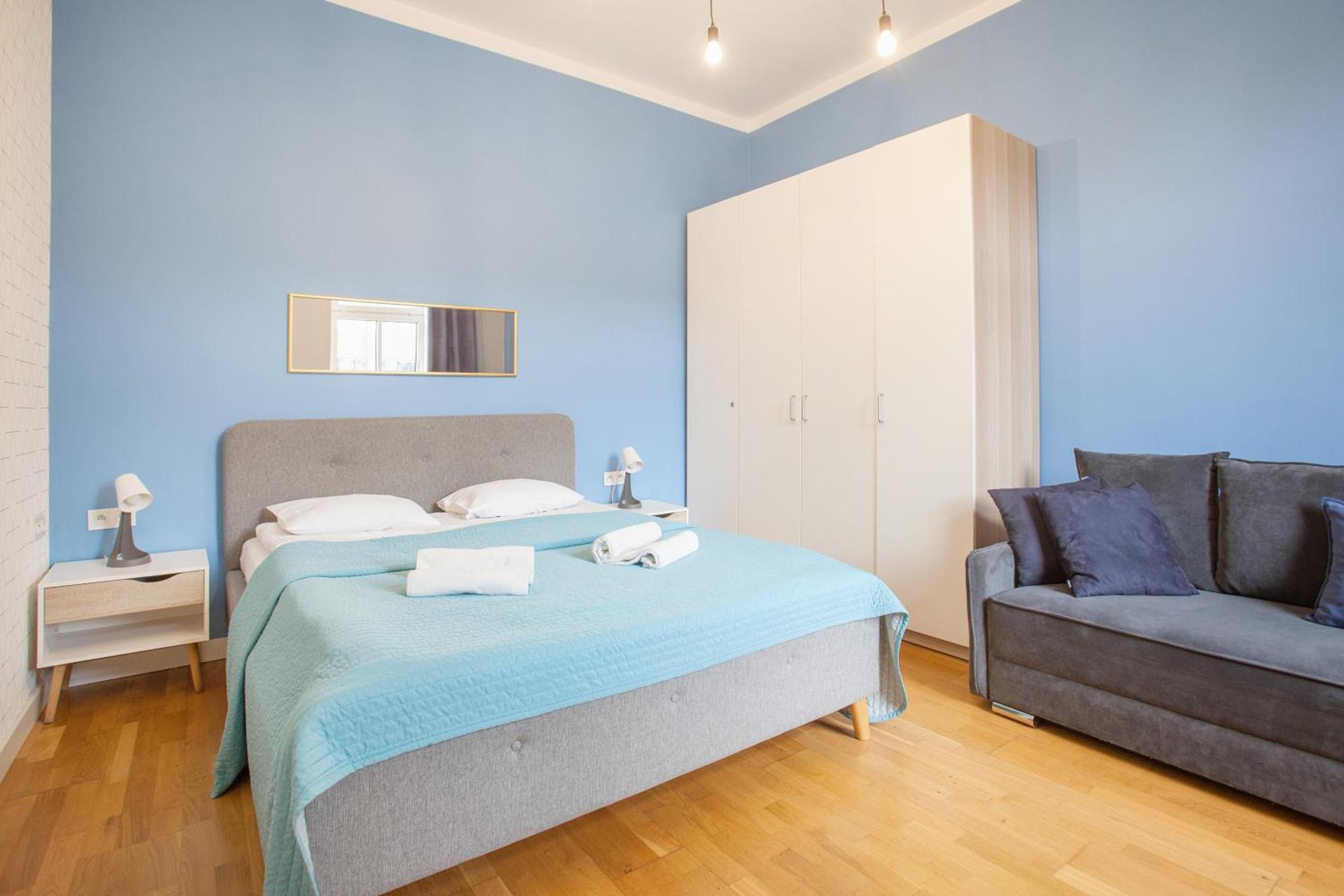 Smart Old Town Apartment *