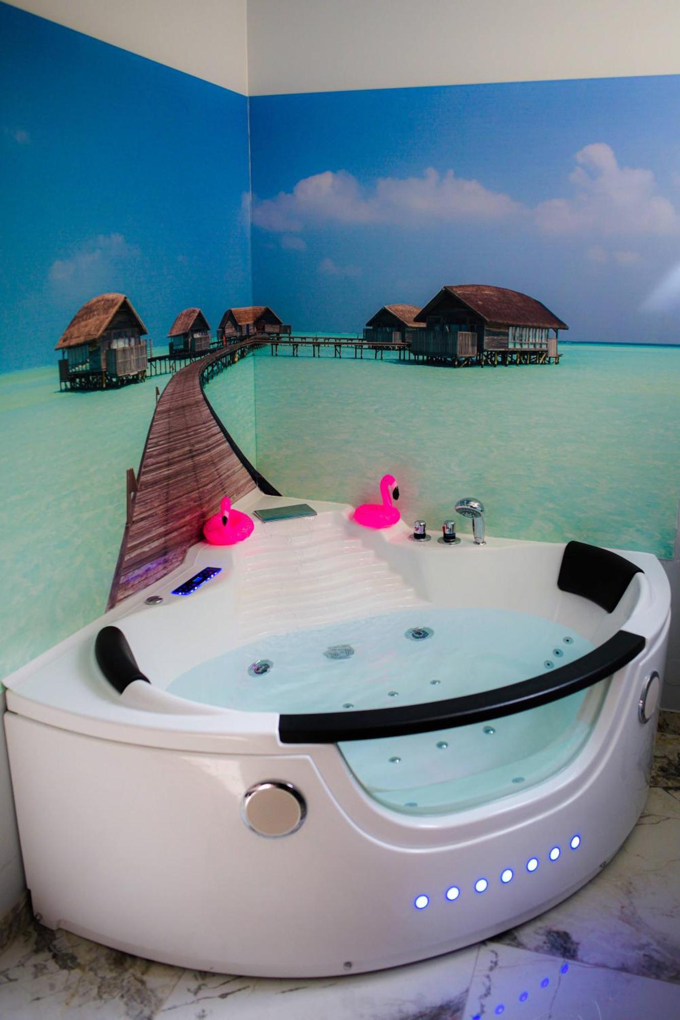 Hot Jacuzzi In Cracow Krakau