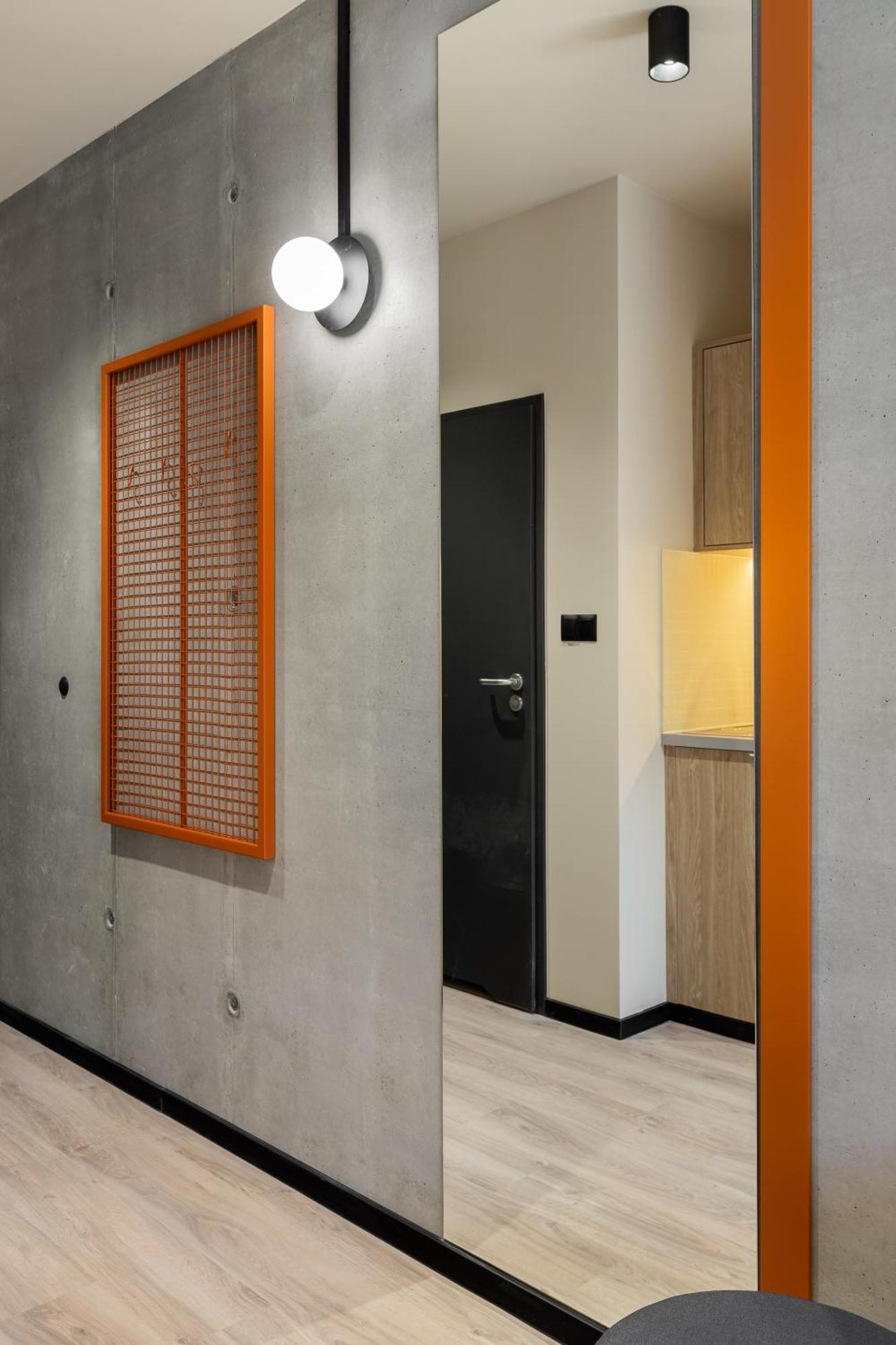Nextdoor Hotel *