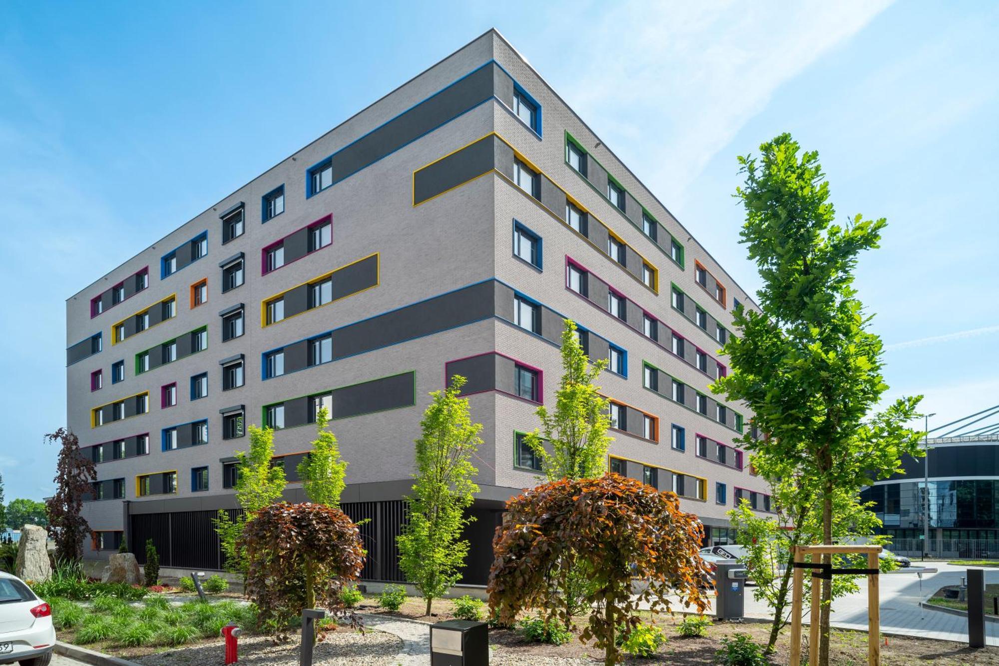 Nextdoor Hotel *