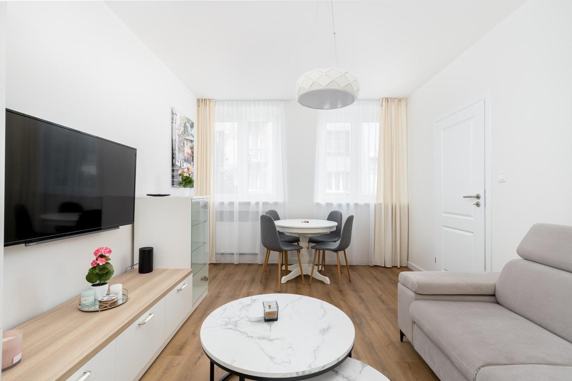Old Town White Apartment Krakow