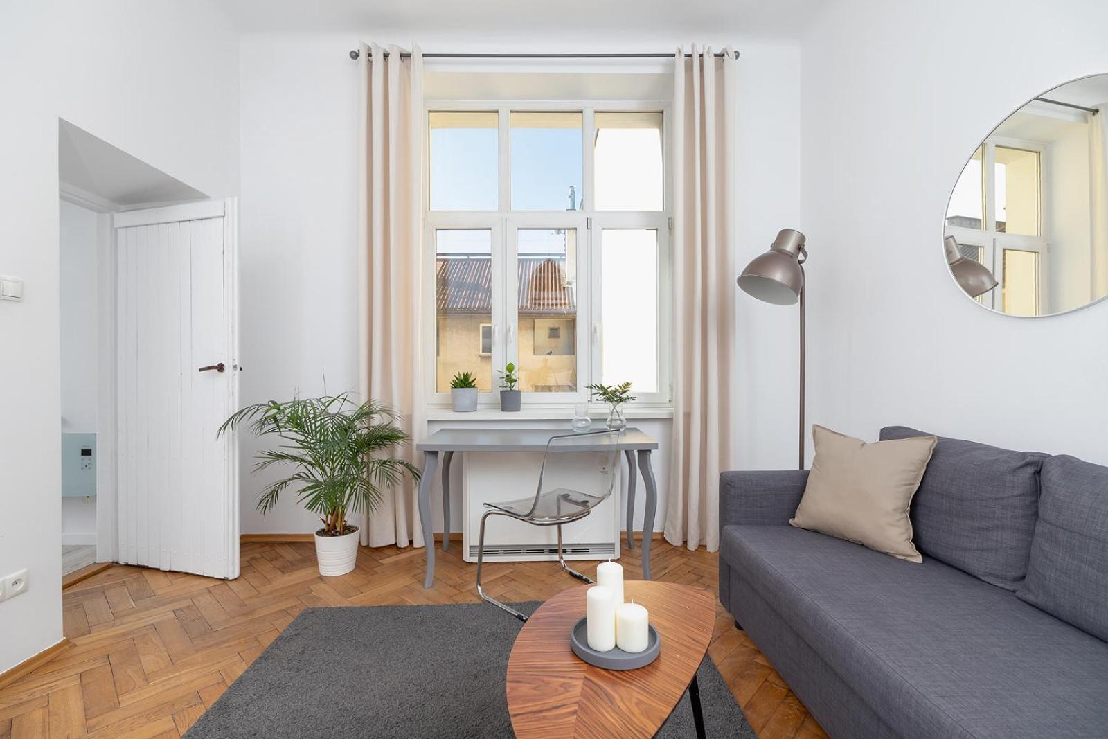 With Balcony - Paulinska 8 Street Appartement *