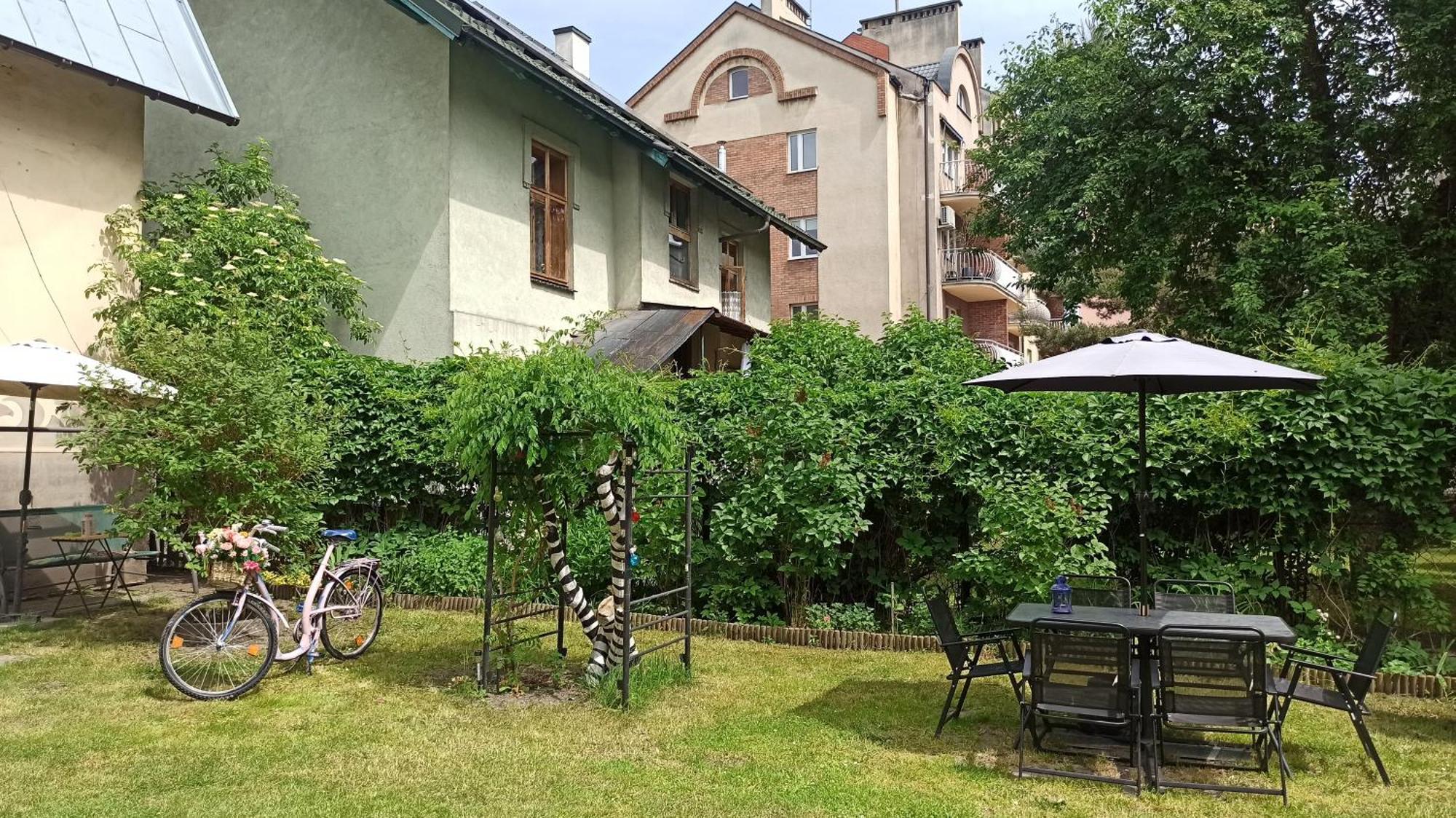 Hostel Retro