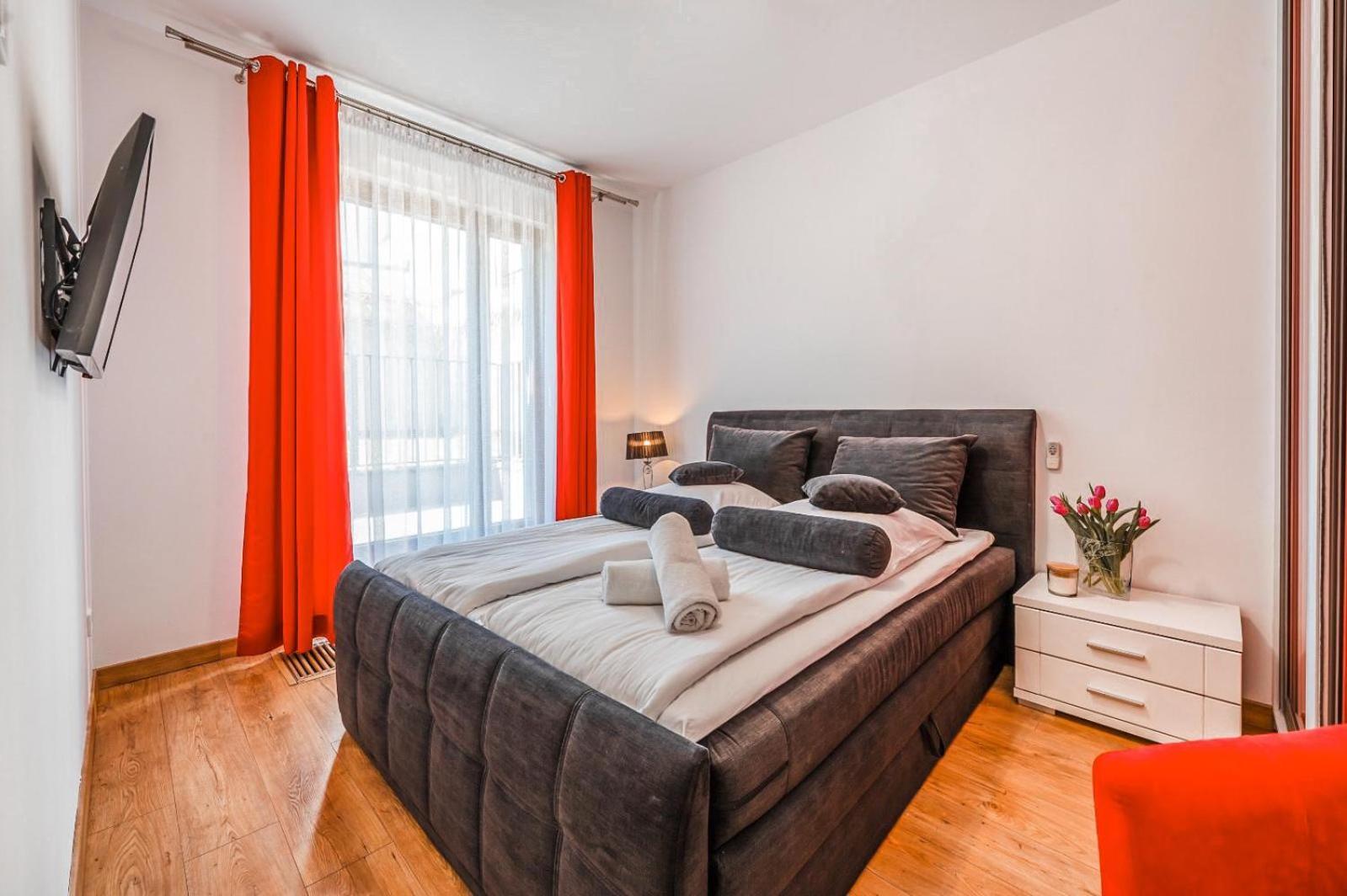 Katania Moxy Te&am Cracow Krakau