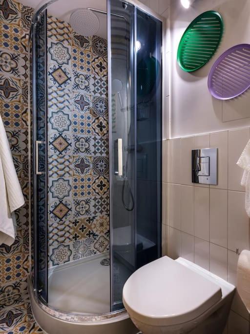 Apartment Crocus Narrow / Kochanowskiego Krakau