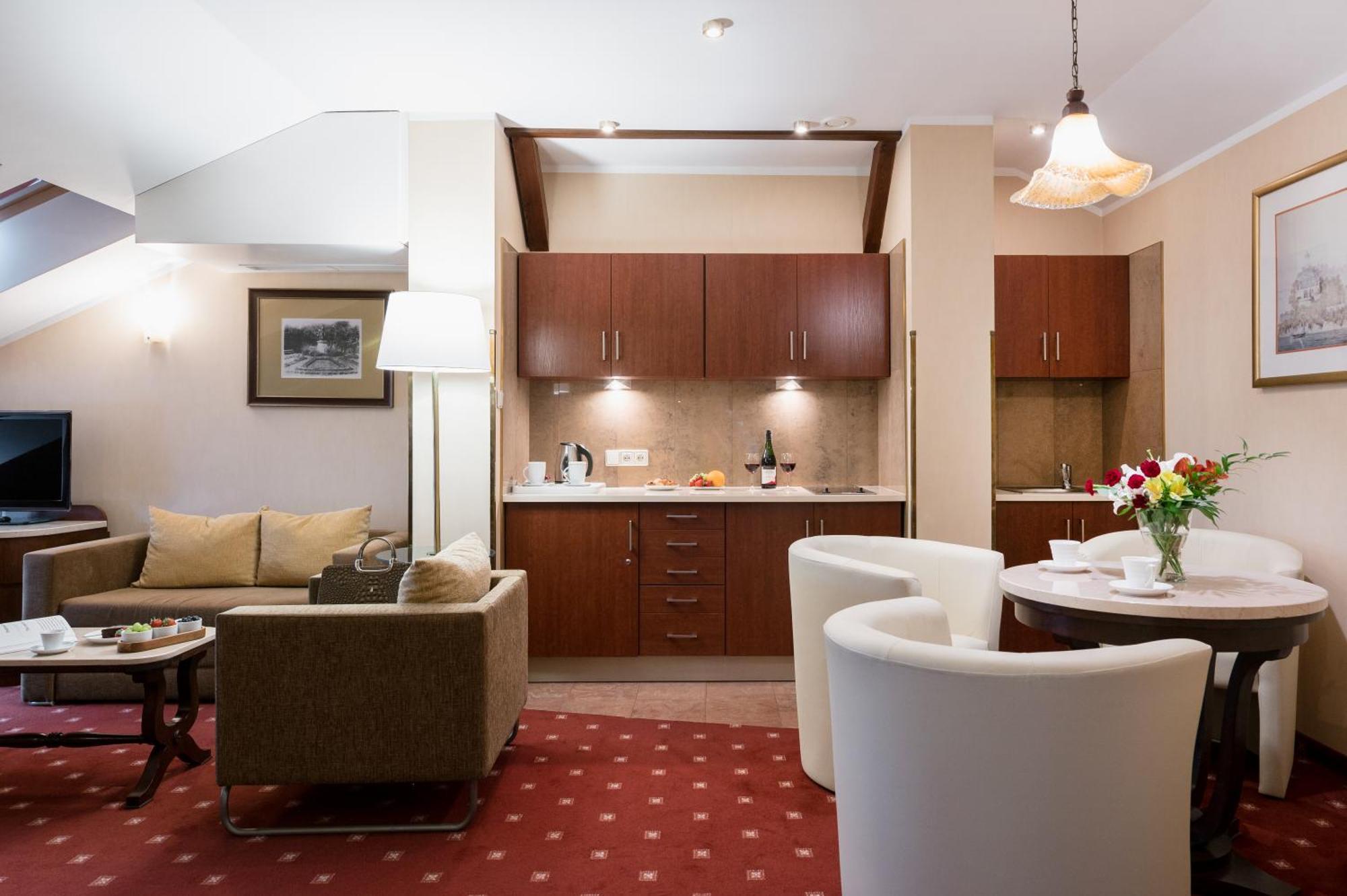 Booking Crown Piast & Spa 5*
