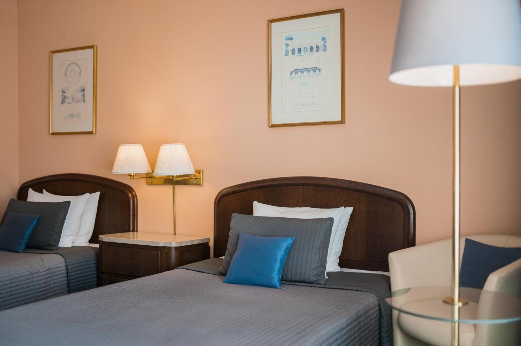 Hotel Booking Crown Piast & Spa 5*