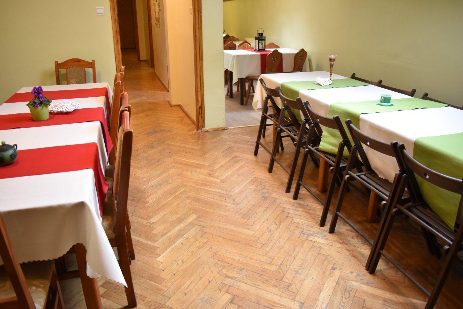 Green Hostel *