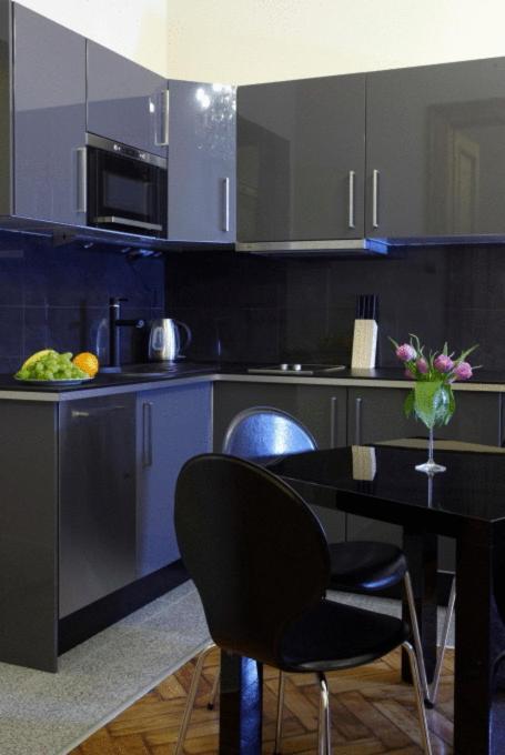 Decameron Apartment