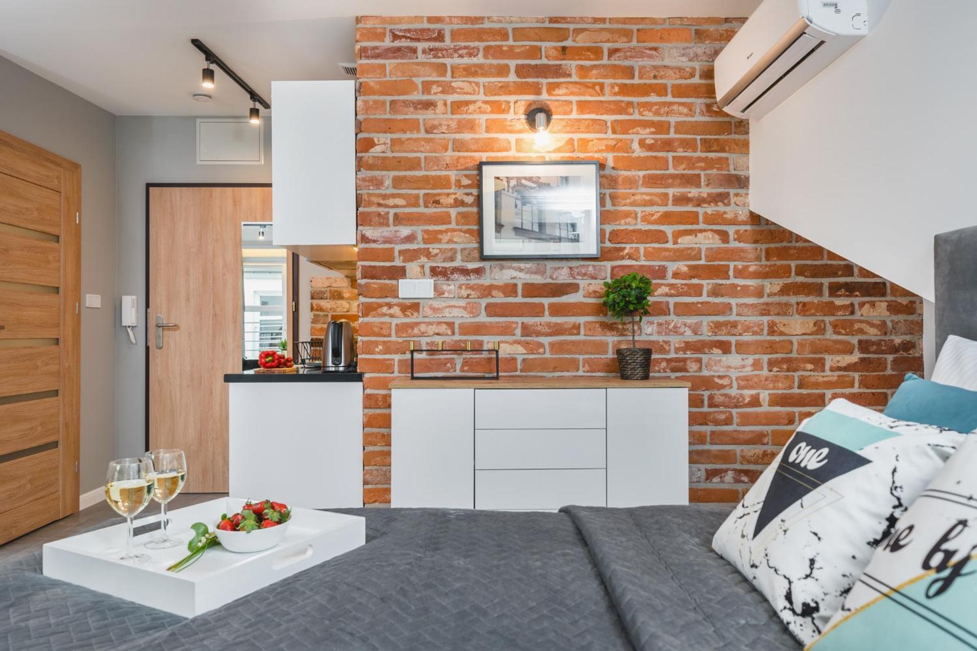 Aparthotel Barbakan Old Town