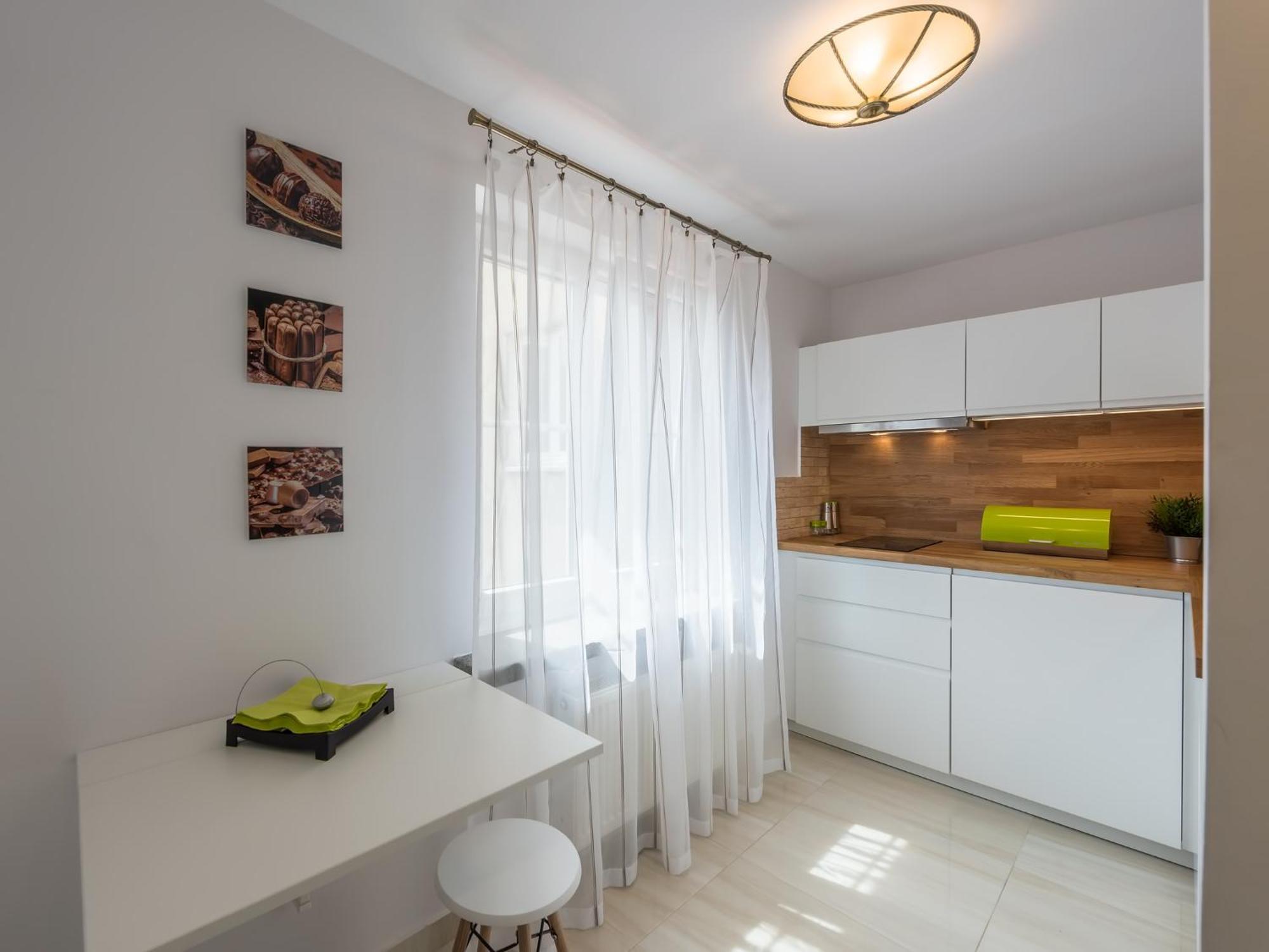 Around Market Square Apartment Krakow