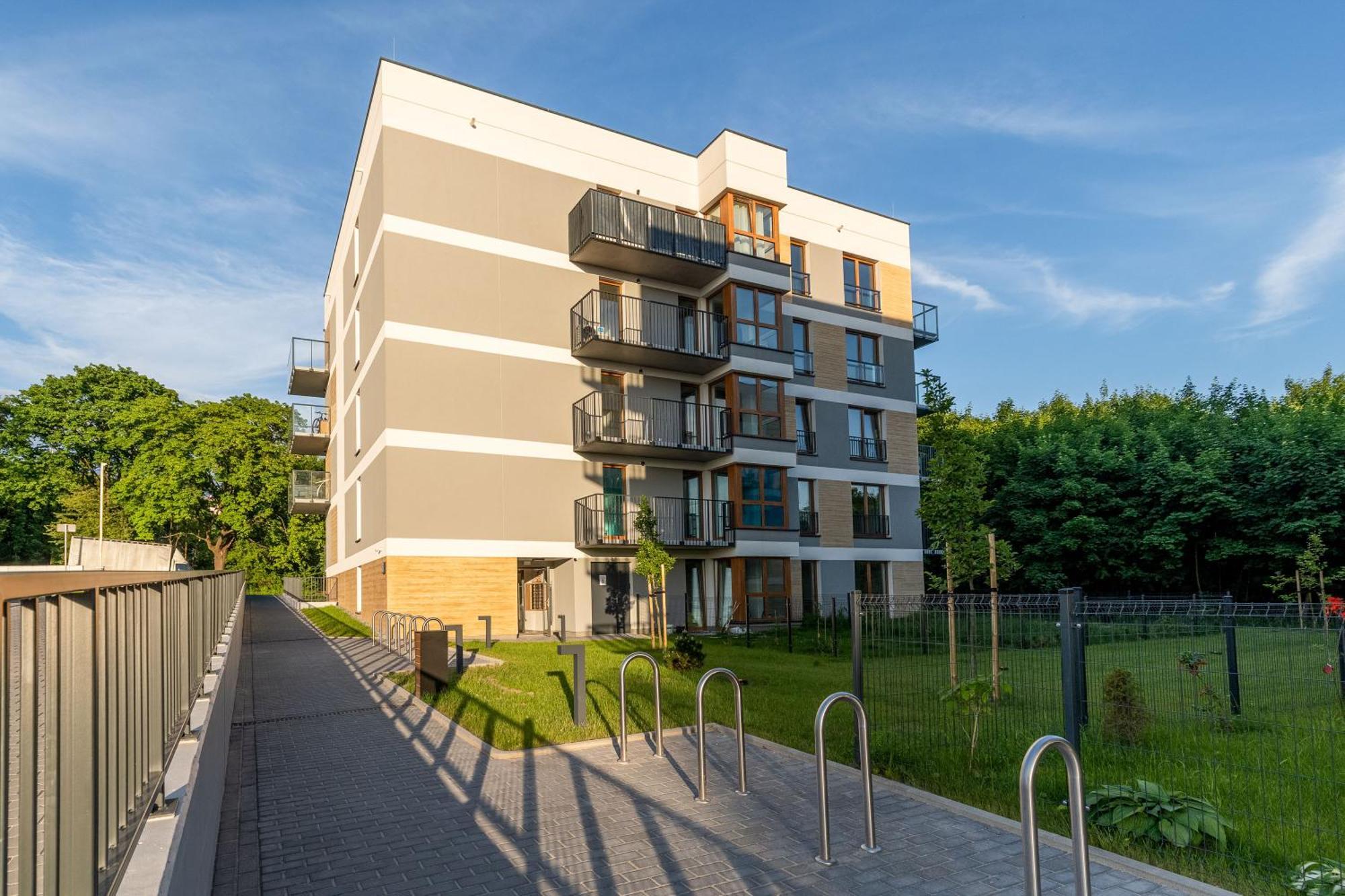 Apartment Czerwone Maki With Garden *