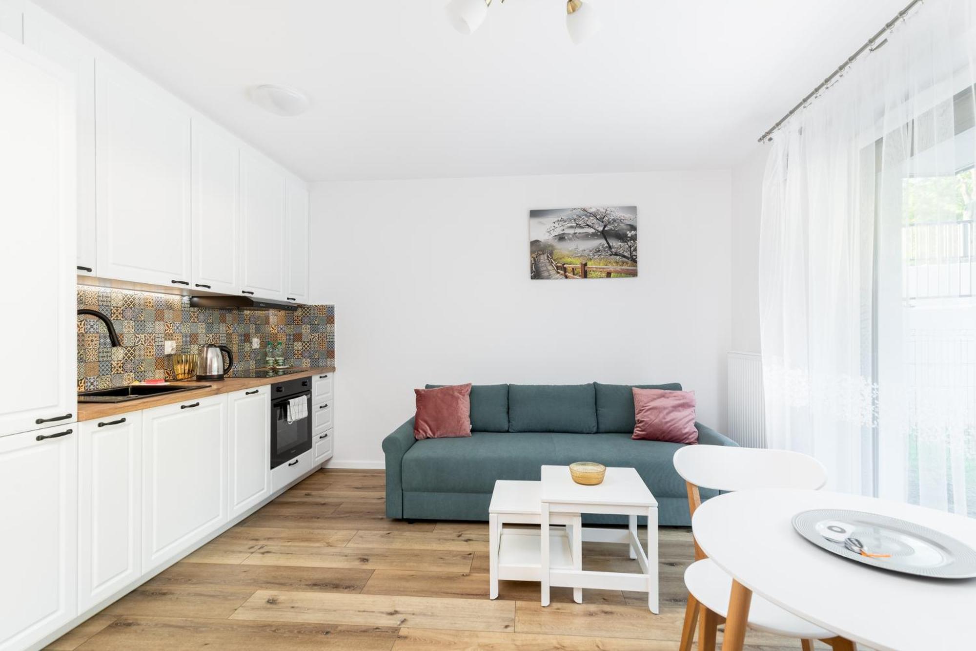 Apartment Czerwone Maki With Garden