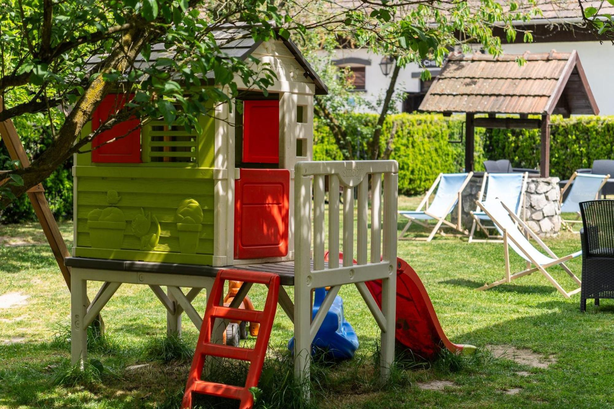 W Dworku Cheval Aparthotel