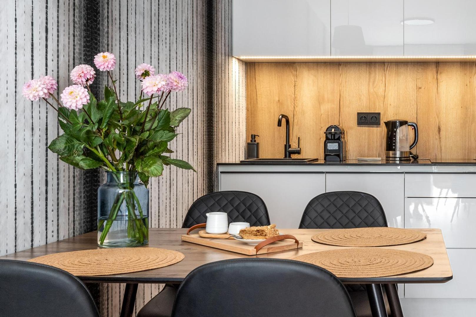 Inpoint Drive - Stay&park Free Krakau