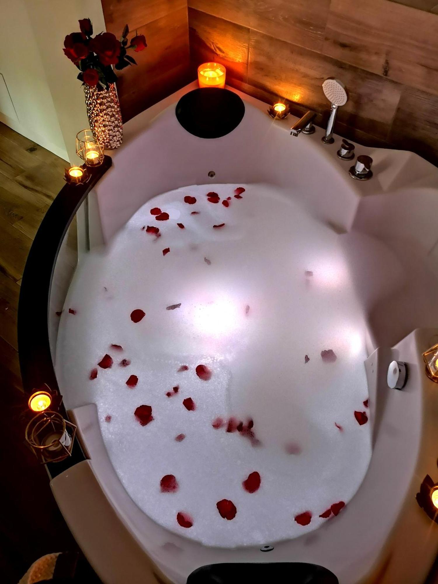Apartment Jacuzzi Przemyska *
