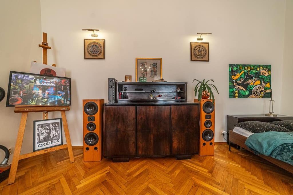 Climatic For 2-4 Person In Main Square Apartament *