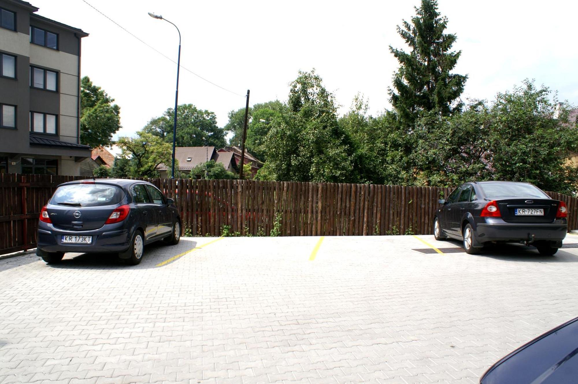 Pleasant Private And Fully Equipped With Private Parking Space Close To District Kazimierz Apartament Kraków