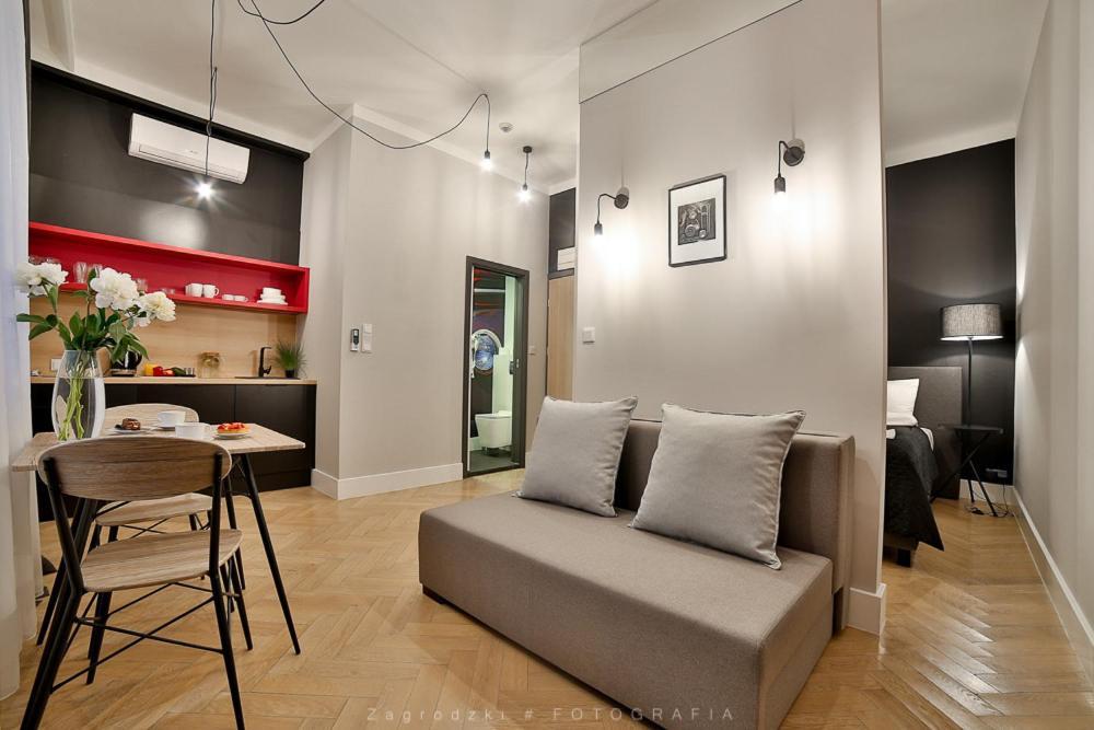 Saint Thomas Corner - By Upstairs 2*