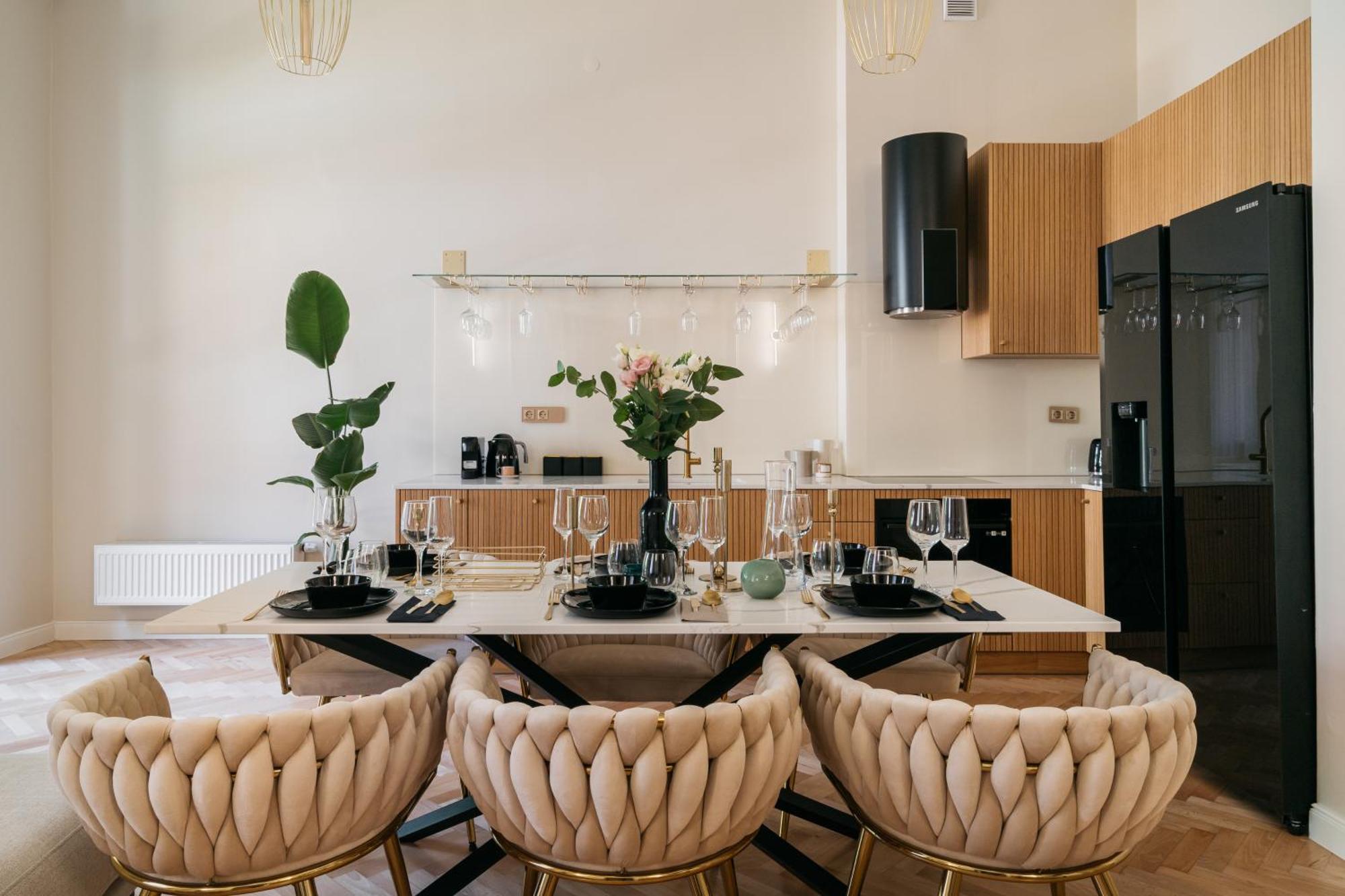 Old Town Oasis - Loftaffair Apartment