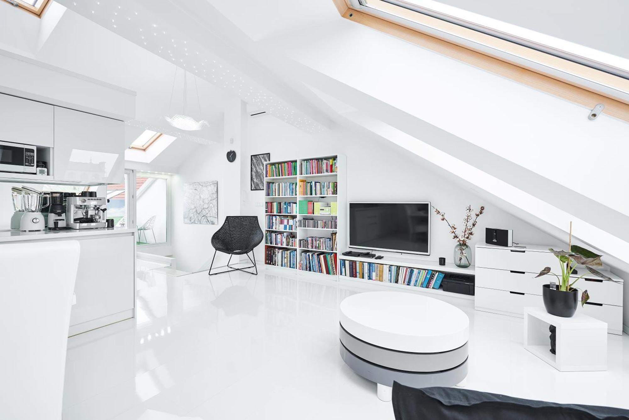 Unique Design Loft In Middle Of Centre Of Old Town With Netflix *