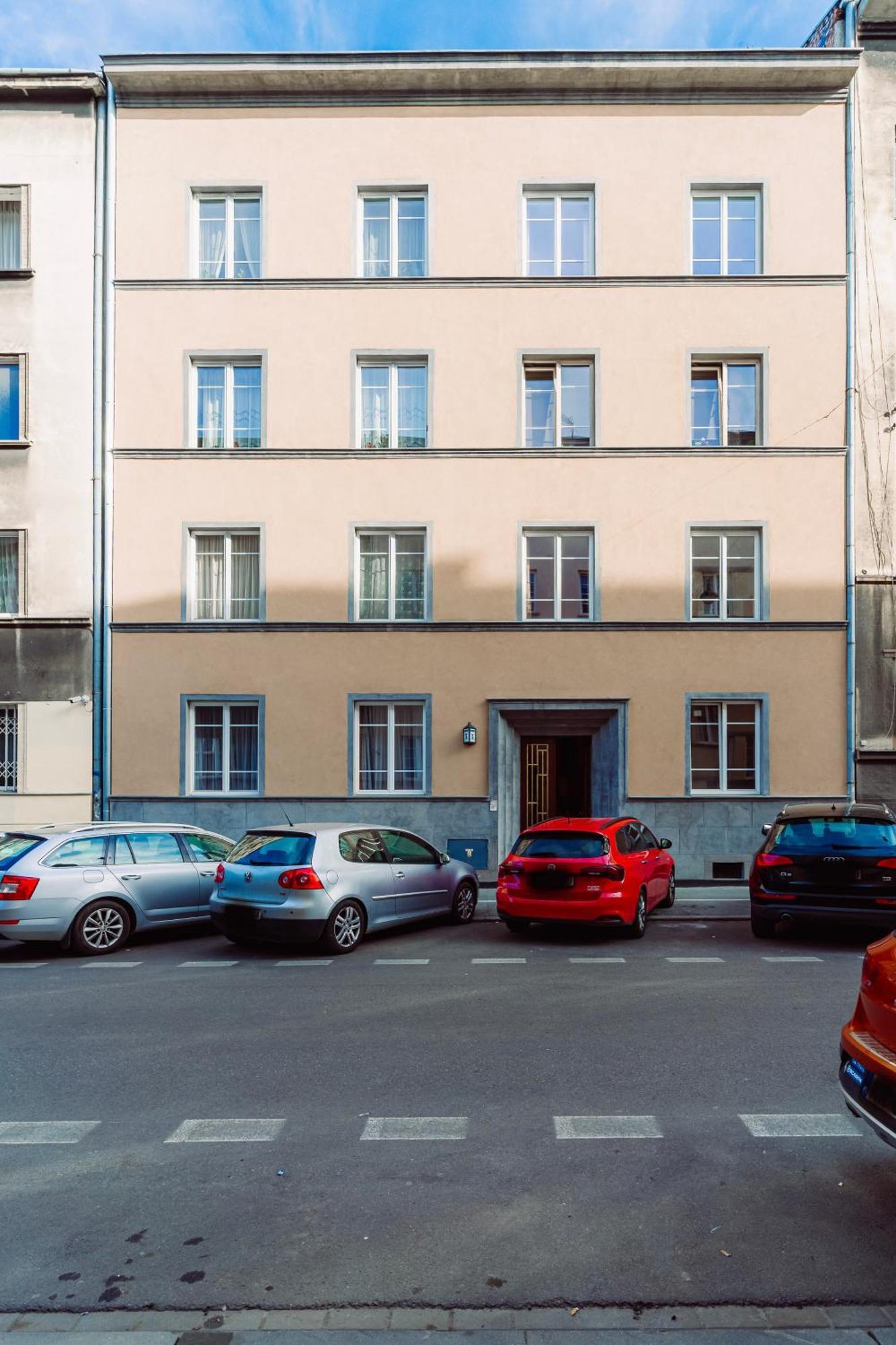 Rzeszowska 5 Apt. 3 * Krakow