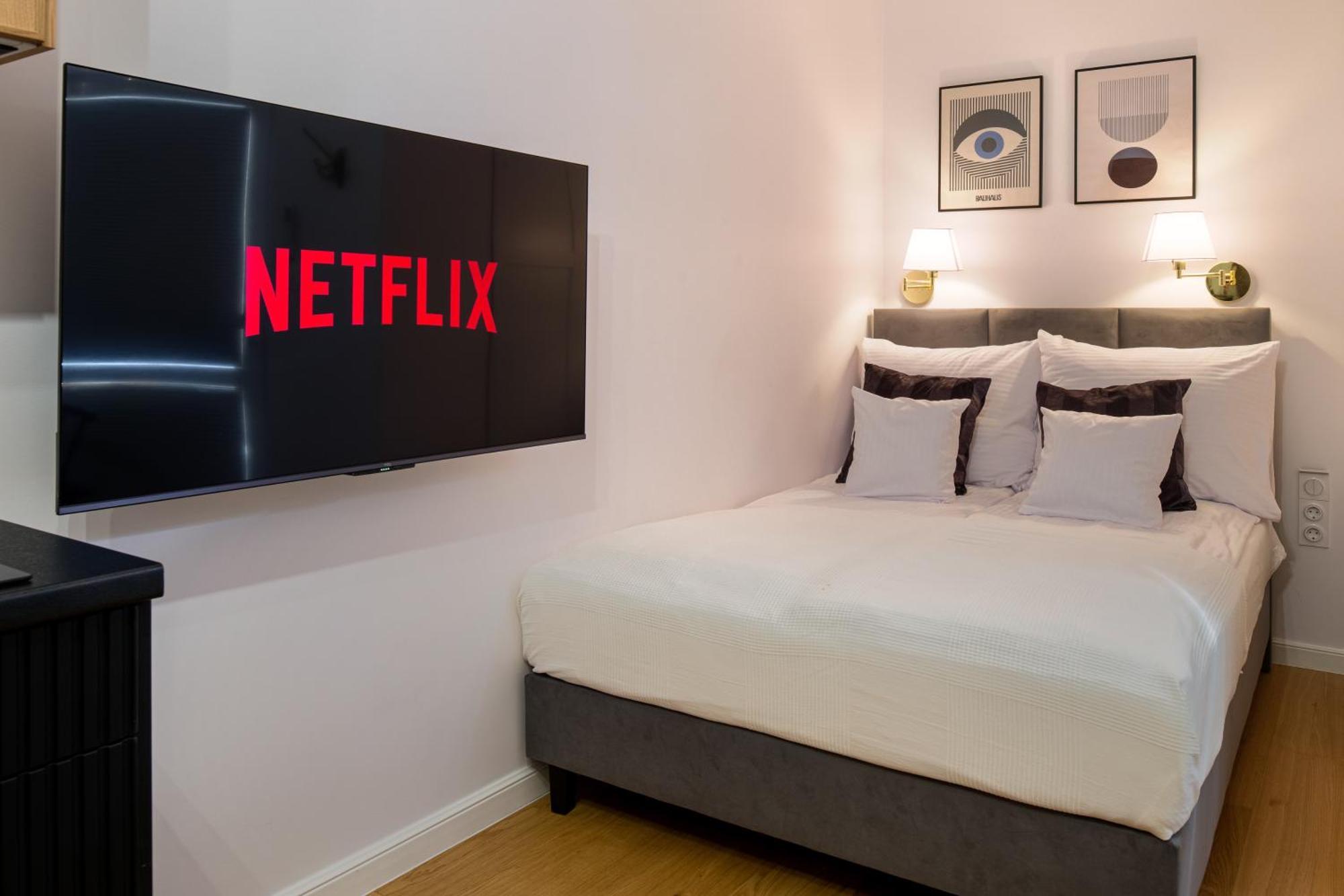Zjawiskowy Obok Dworca Glownego Z Netflix I Ac
