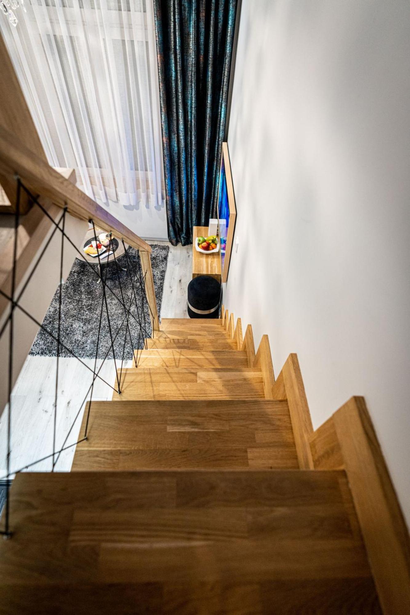 Dasto Old Town Apartment