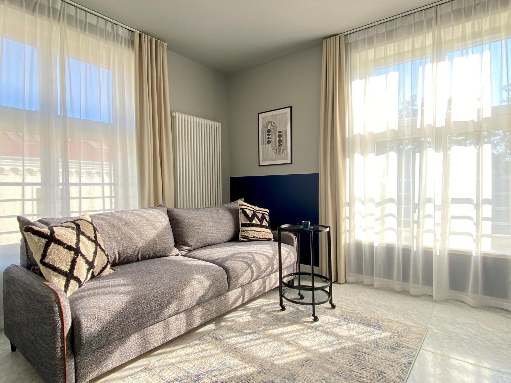 H11 Aparthotel 5*