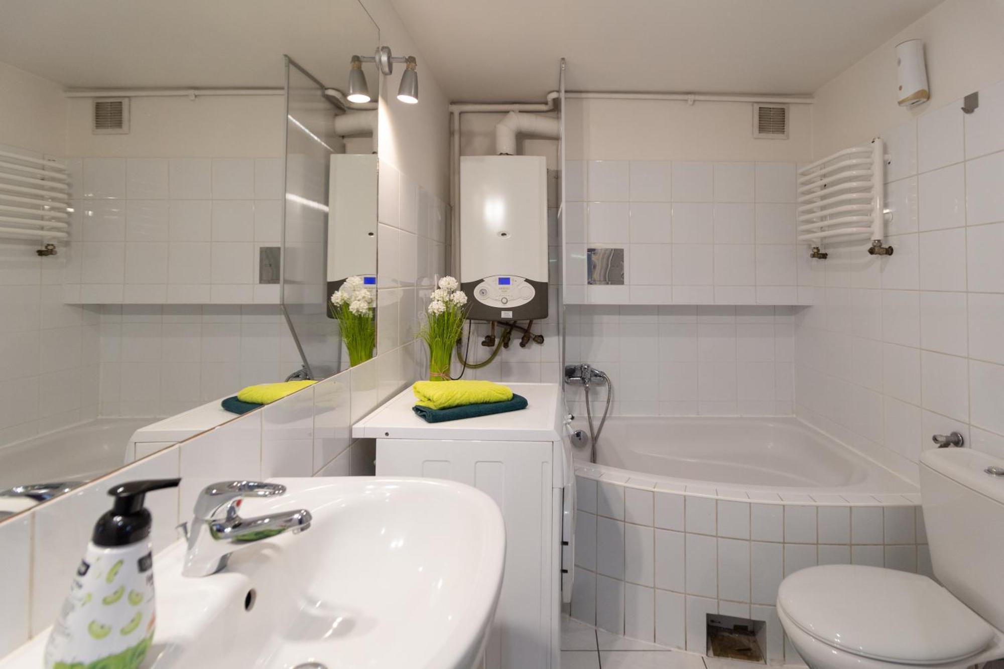 Sky's The Limit! Spacey Loft Krakow