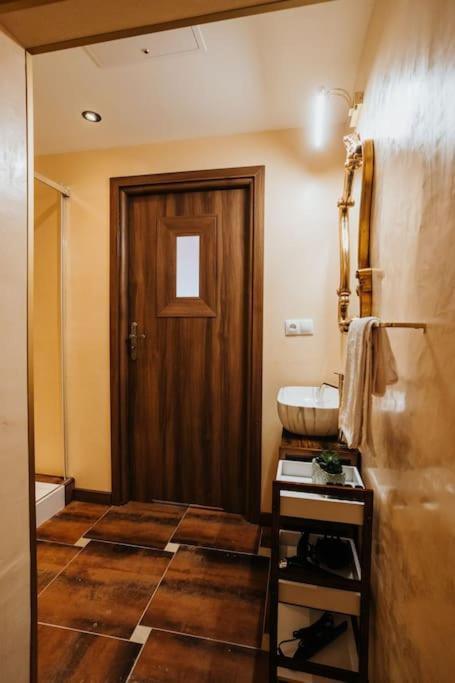 Shahrazad Apartment *